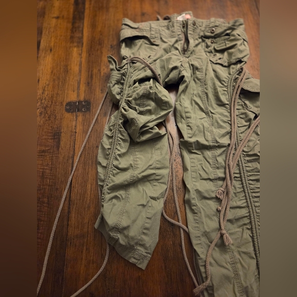 Max Rave Army Green Cropped Pants - Picture 6 of 11